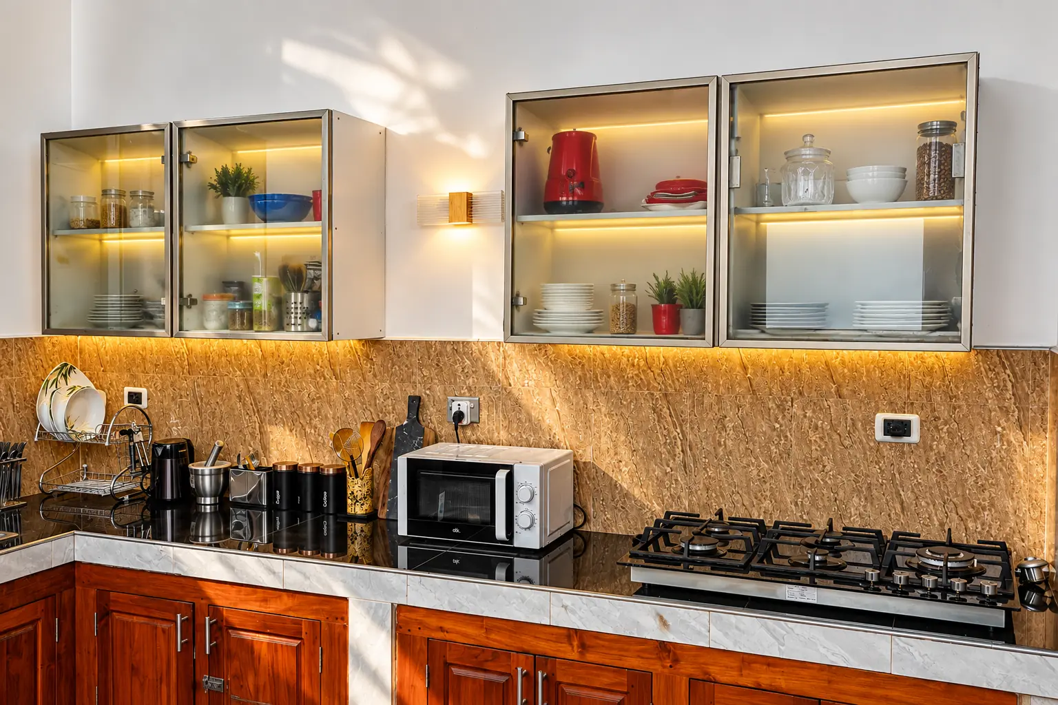 Kitchen & laundry at Natarich